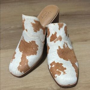 Crown Vintage cow print mules